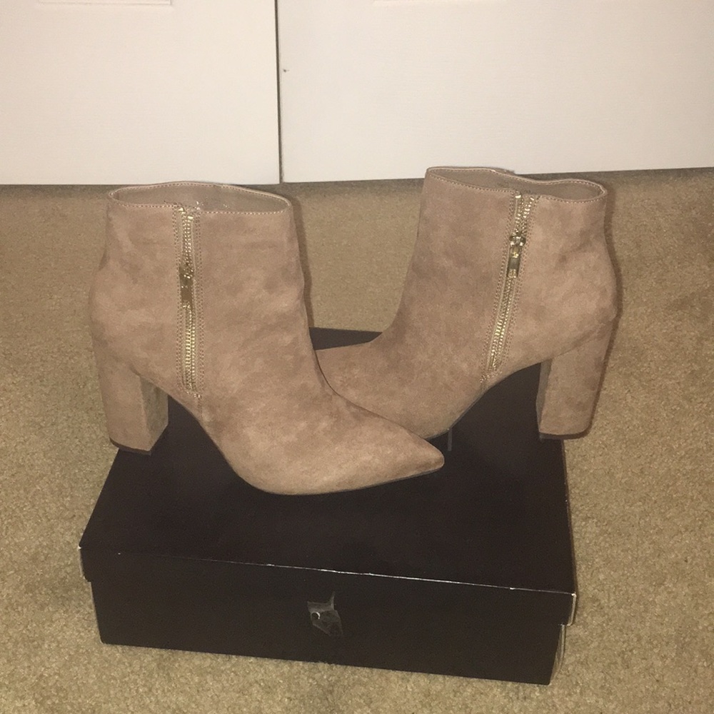 Suede taupe booties